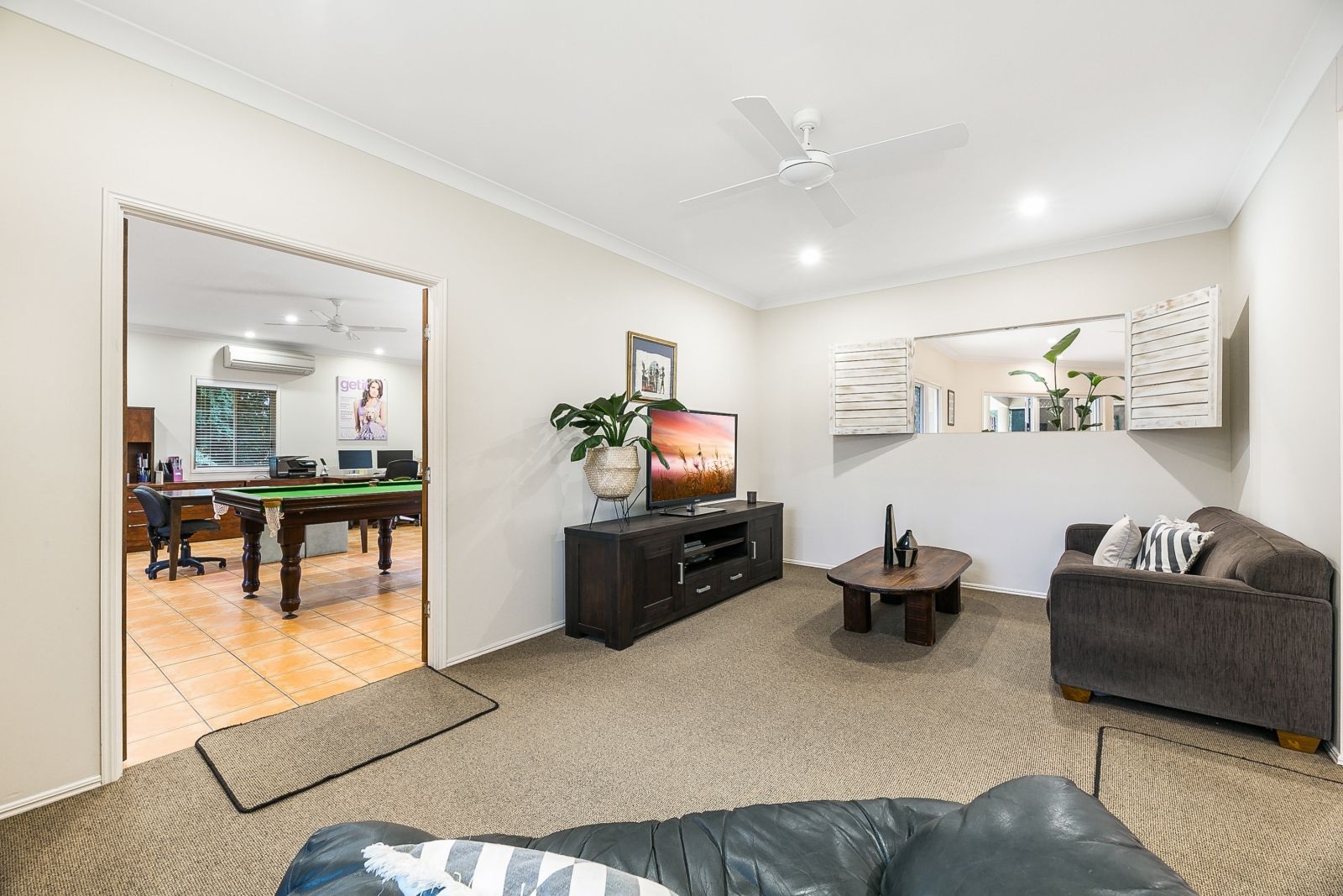 27 Pearson Close, Arundel QLD 4214, Image 2