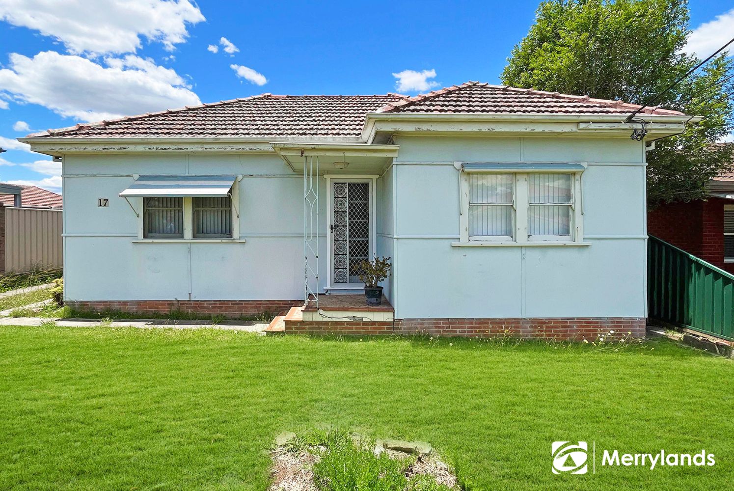 3 bedrooms House in 17 Wright Street MERRYLANDS NSW, 2160