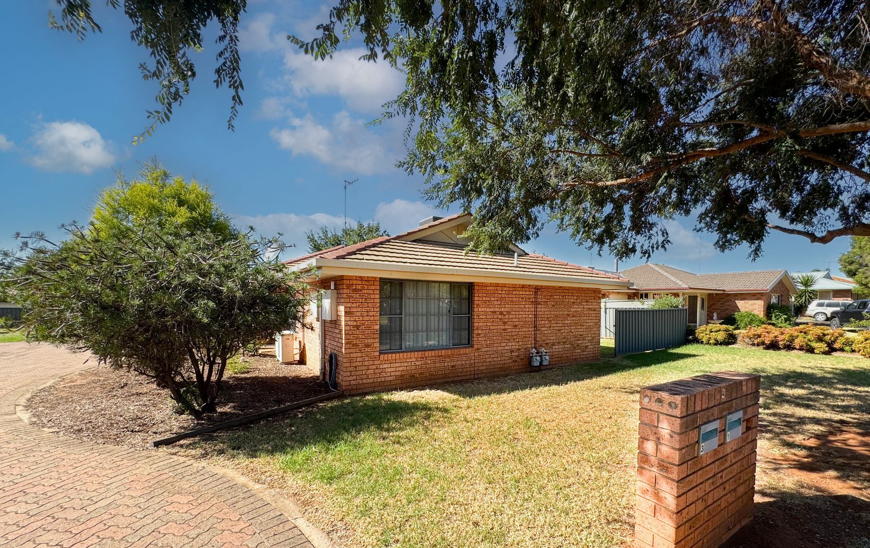 1 & 3/24 Ebelina Crescent, Parkes NSW 2870, Image 1