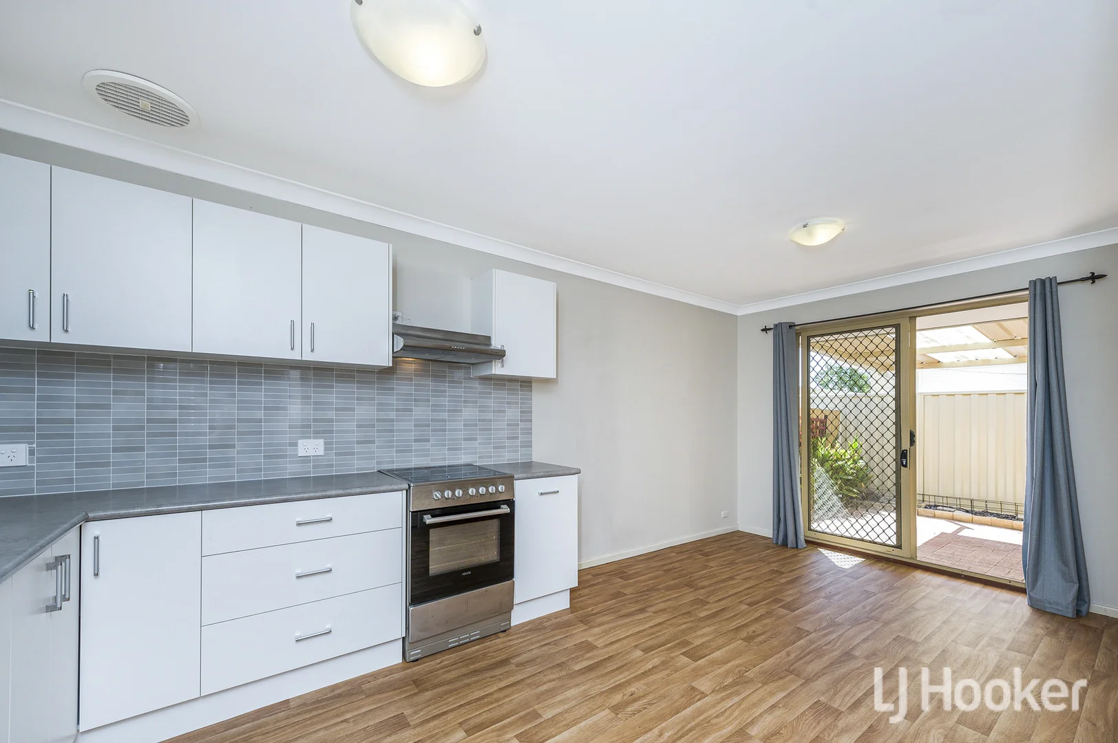 Additional image 7 of 2/20 Charlton Place, Thornlie WA 6108