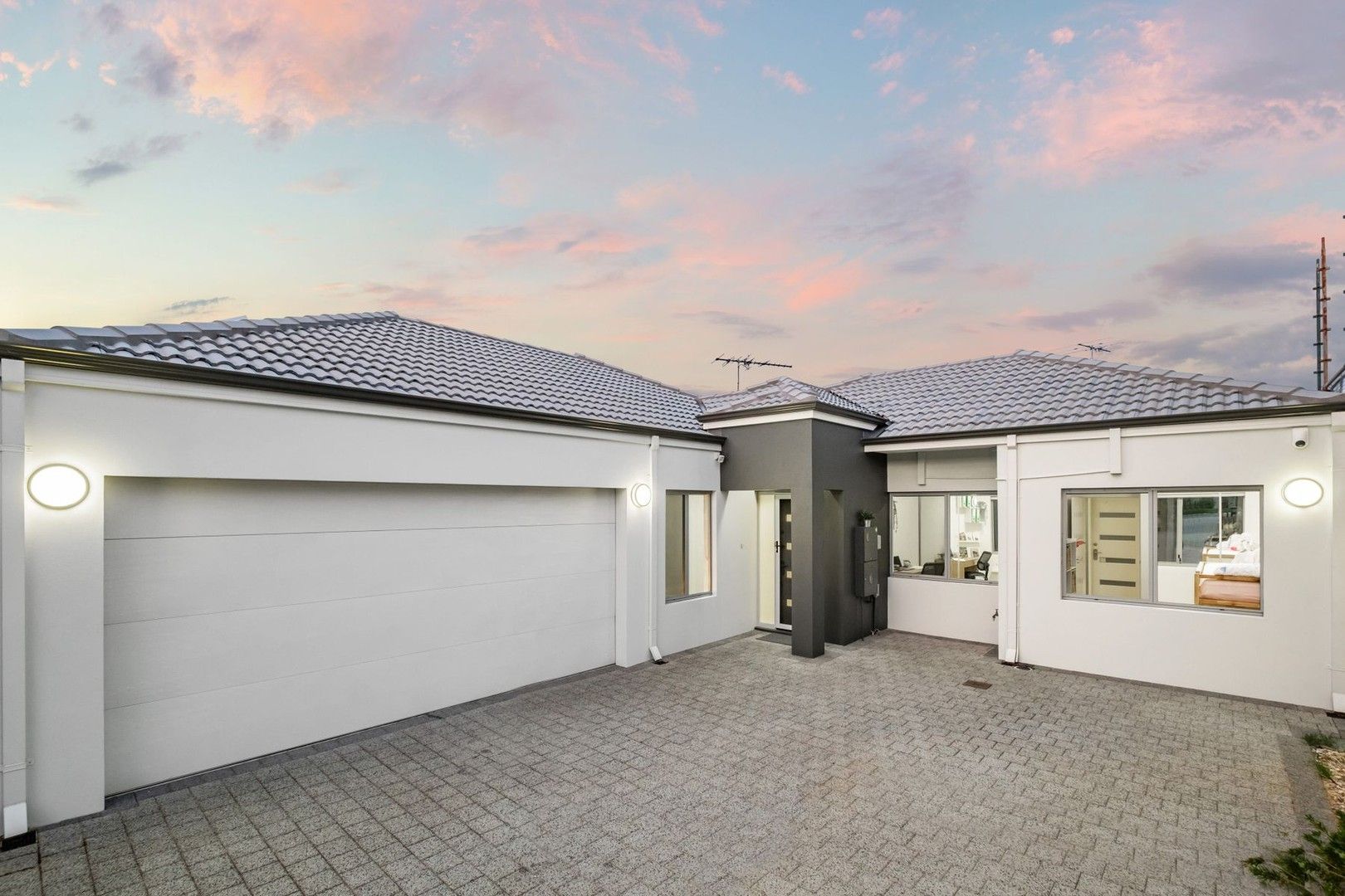 4 bedrooms House in 176B Ravenscar Street DOUBLEVIEW WA, 6018