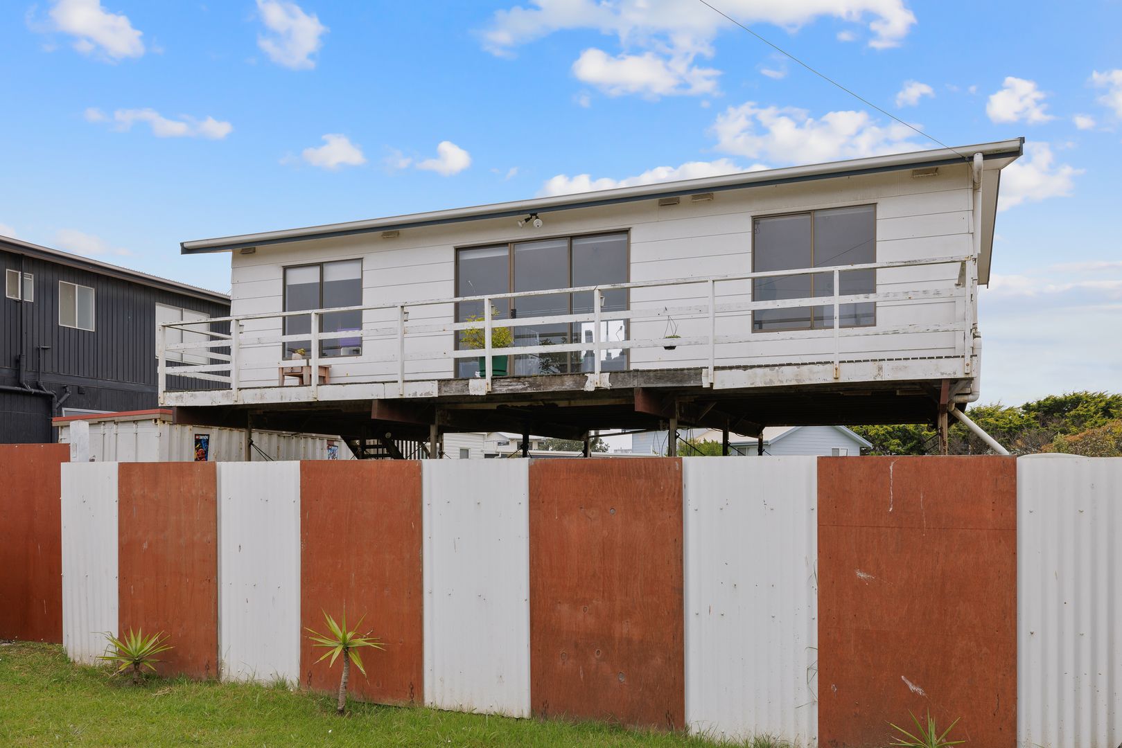36 Anglers Road, Sunderland Bay Property History & Address Research