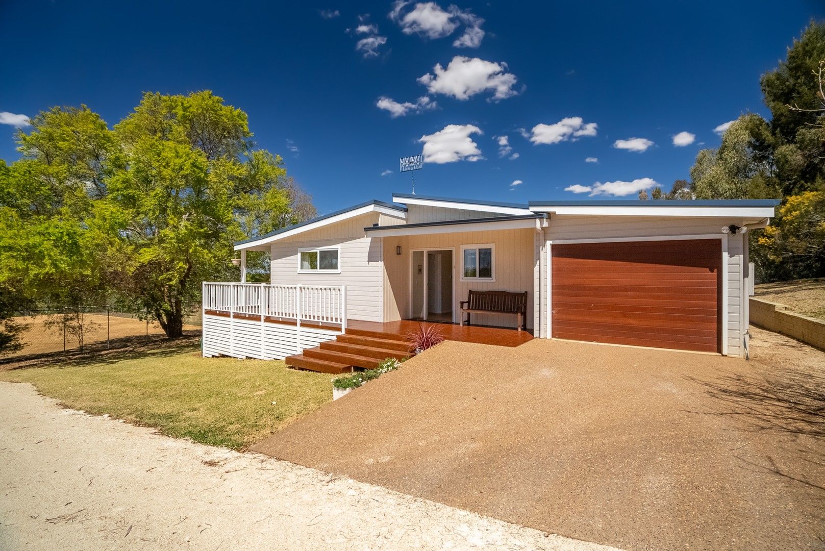 22 Sattlers Road, Armidale NSW 2350, Image 0