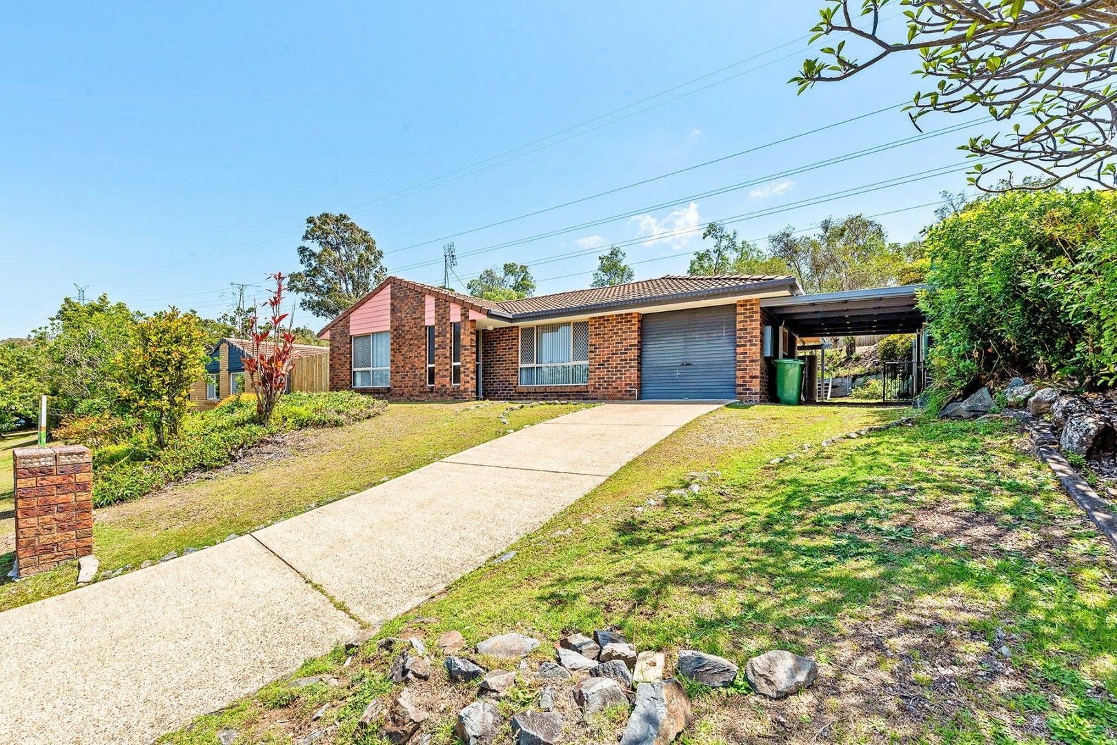 3 bedrooms House in 27 Cozens Way HIGHLAND PARK QLD, 4211