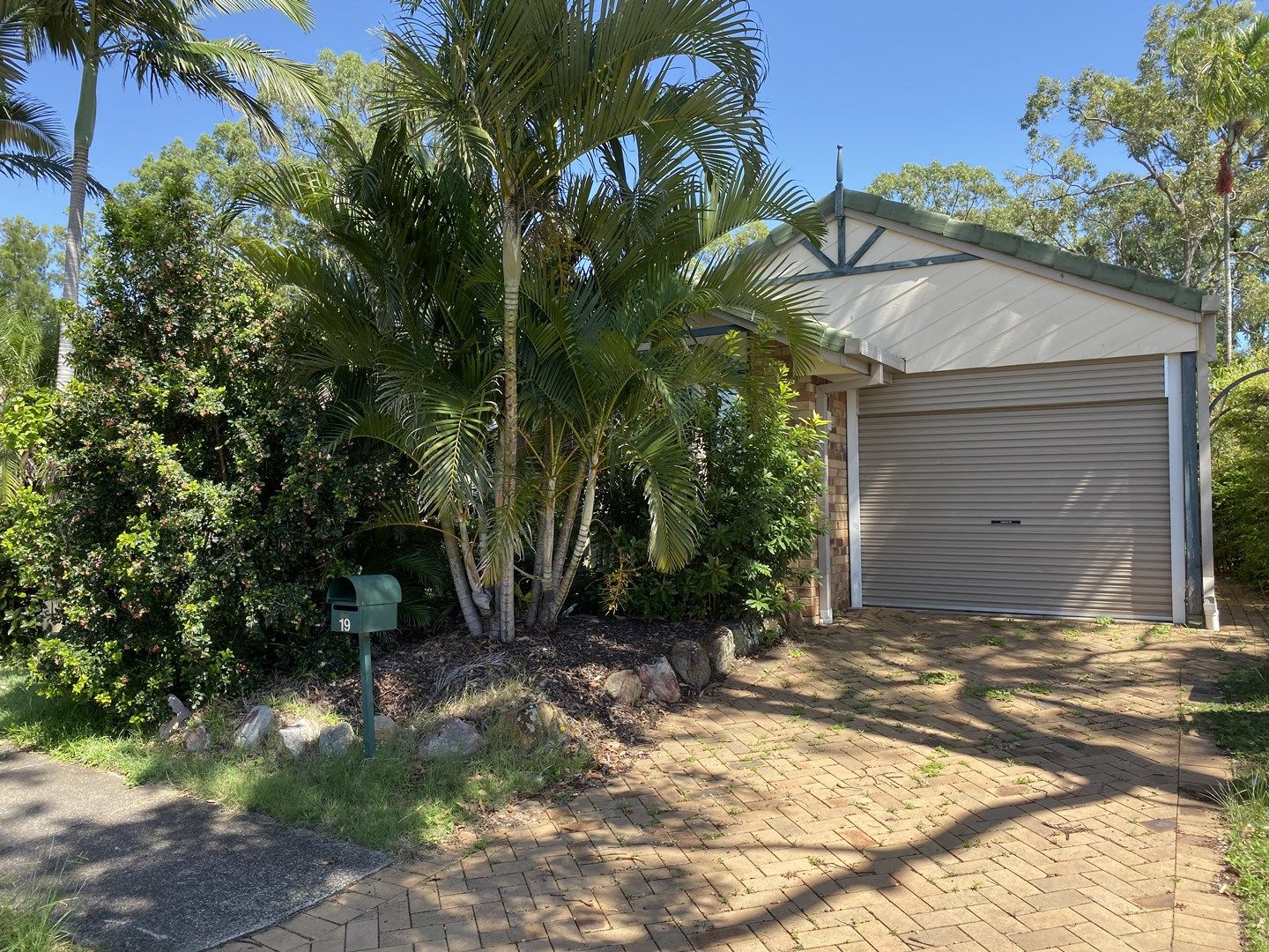 3 bedrooms House in 19 Collingrove Place FOREST LAKE QLD, 4078