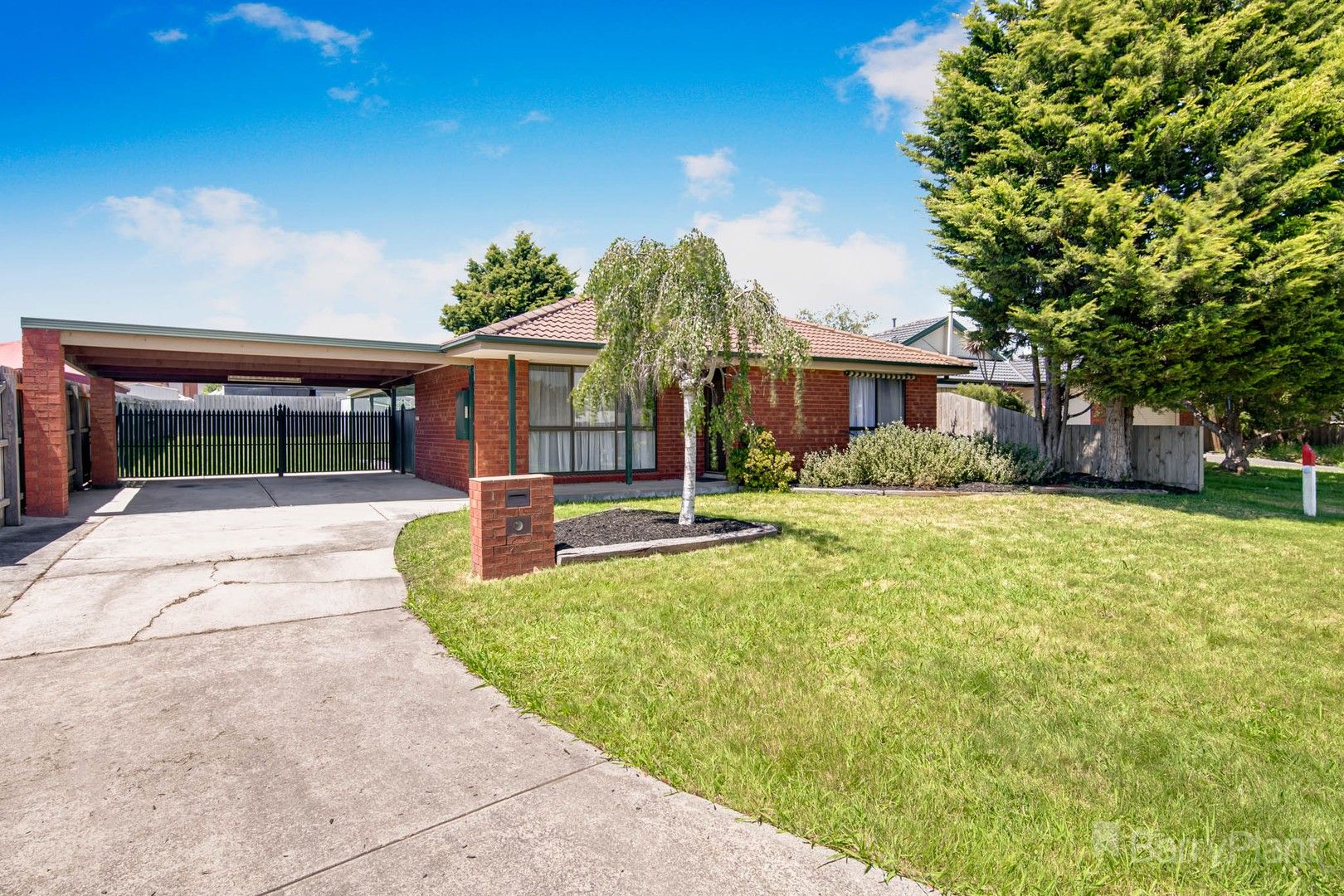 3 bedrooms House in 6 Warwickshire Court NARRE WARREN VIC, 3805