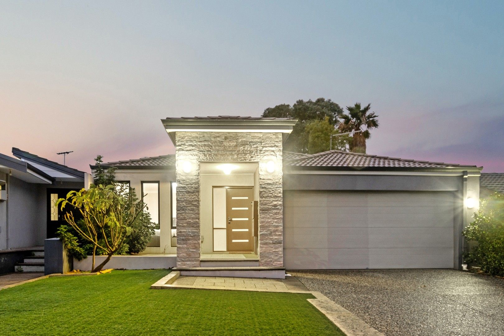 4 bedrooms House in 20B Mackay Way HILLARYS WA, 6025