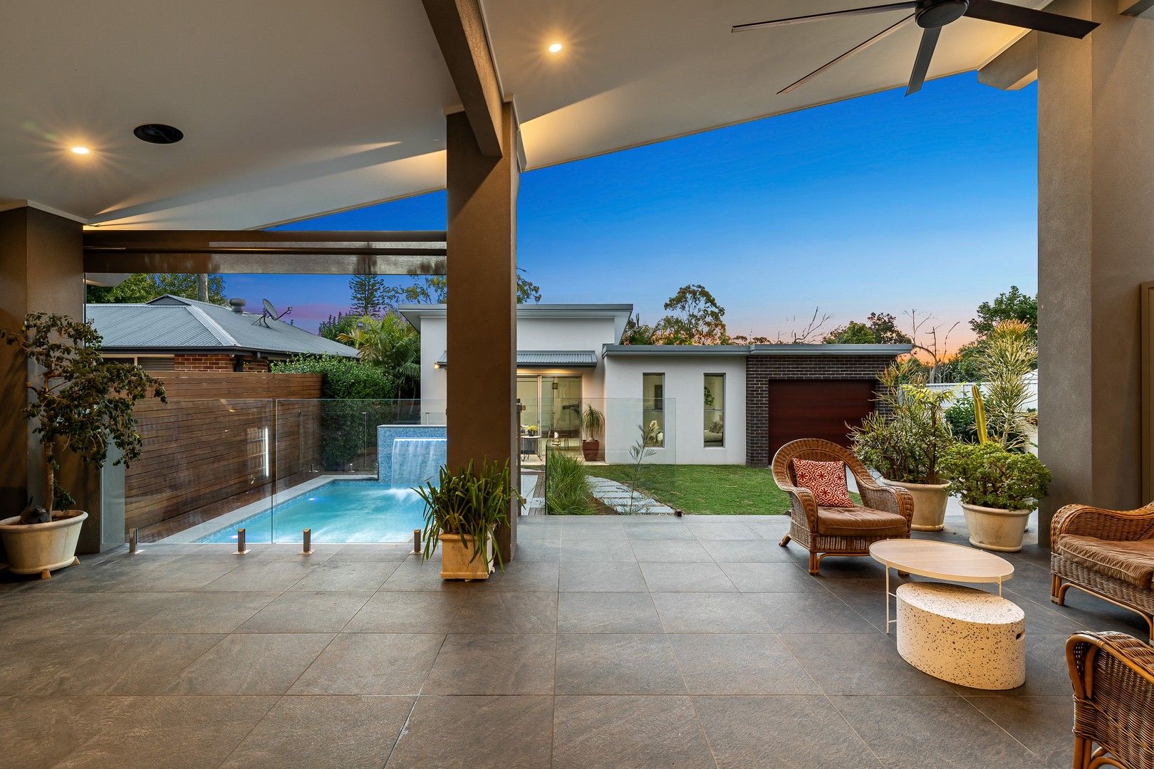 6 bedrooms House in 547 Port Hacking Road CARINGBAH SOUTH NSW, 2229