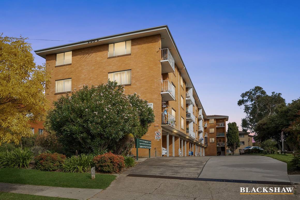Picture of 18/9 Crest Road, QUEANBEYAN NSW 2620