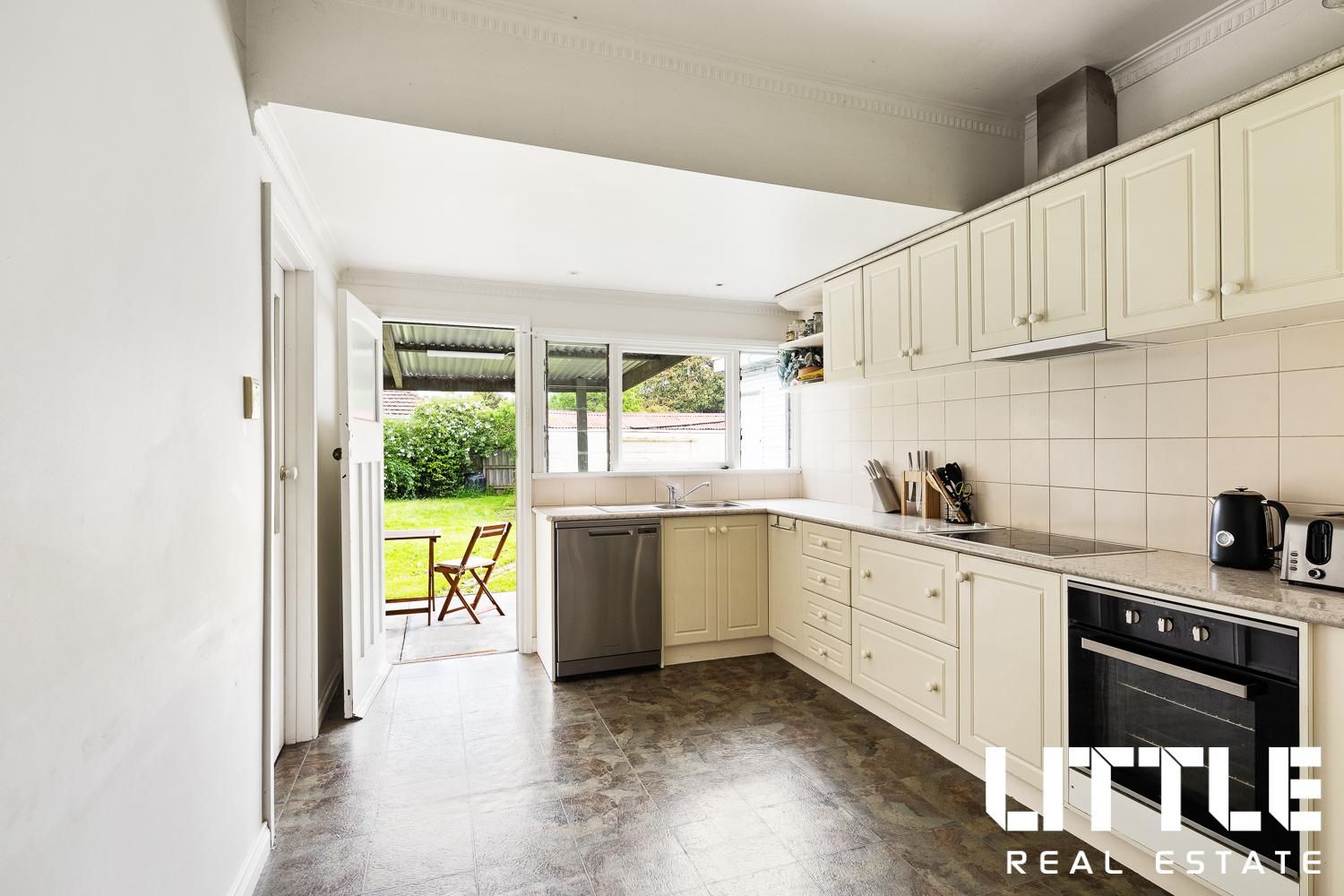 102 St Hellier Street, Heidelberg Heights VIC 3081, Image 2