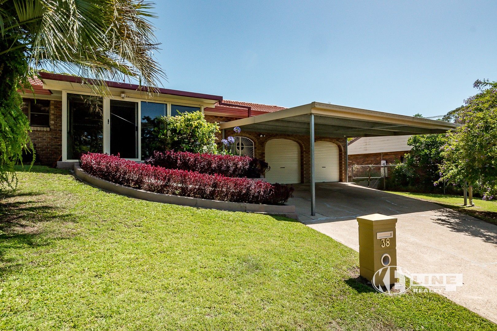 3 bedrooms House in 38 Cunningham Crescent NAMBOUR QLD, 4560