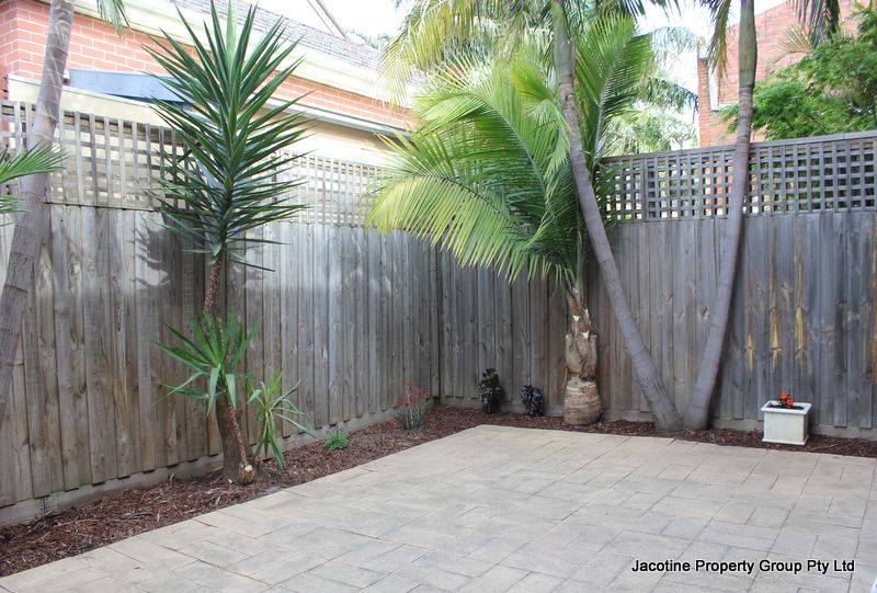 2 bedrooms Apartment / Unit / Flat in 3/52 Duke Street WINDSOR VIC, 3181