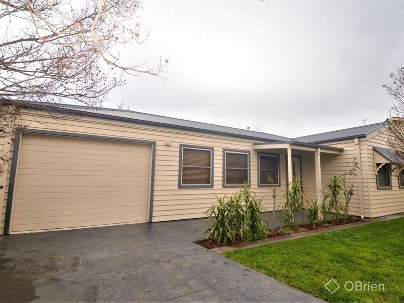 3 bedrooms House in 141A Swan Street WANGARATTA VIC, 3677