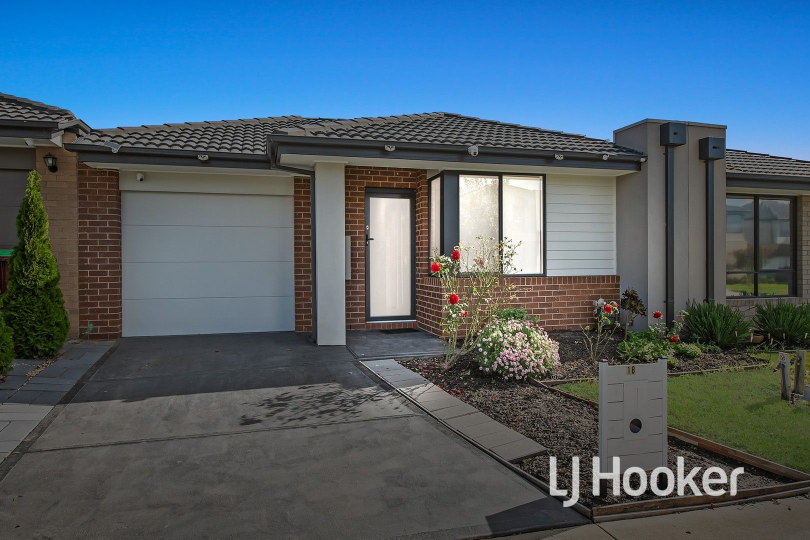 18 Portrait Place, Clyde North VIC 3978, Image 0