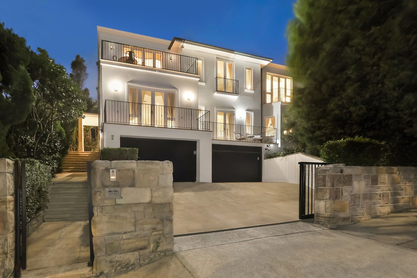 4 bedrooms House in 45 Towns Road VAUCLUSE NSW, 2030