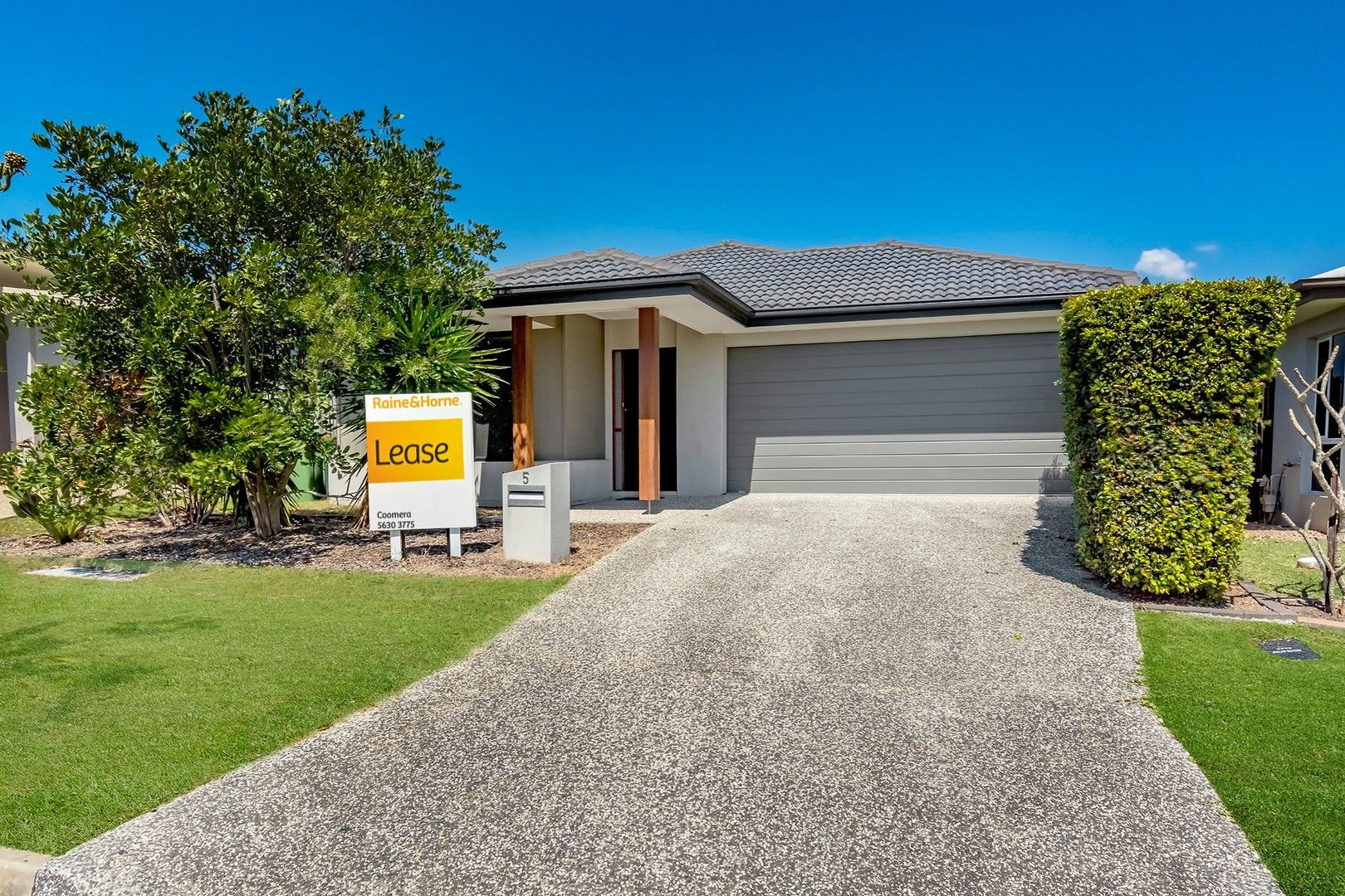 4 bedrooms House in 5 Marble Lane PIMPAMA QLD, 4209