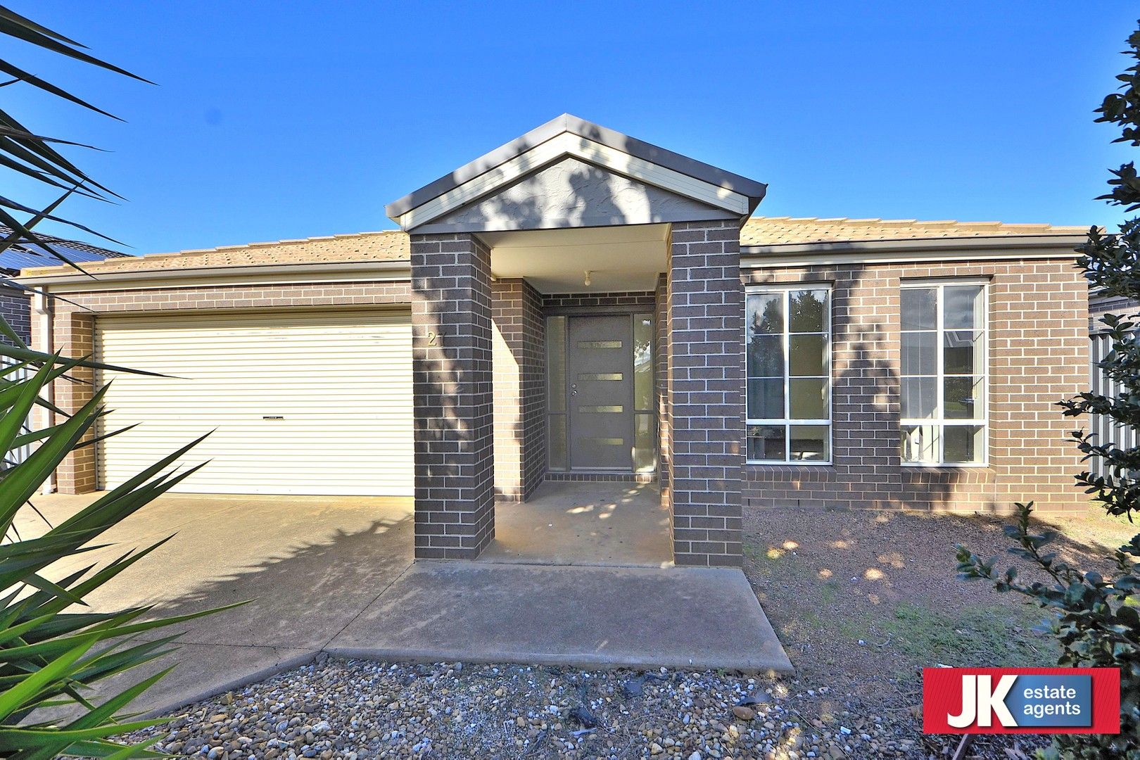 4 bedrooms House in 27 Clearwater Rise TRUGANINA VIC, 3029