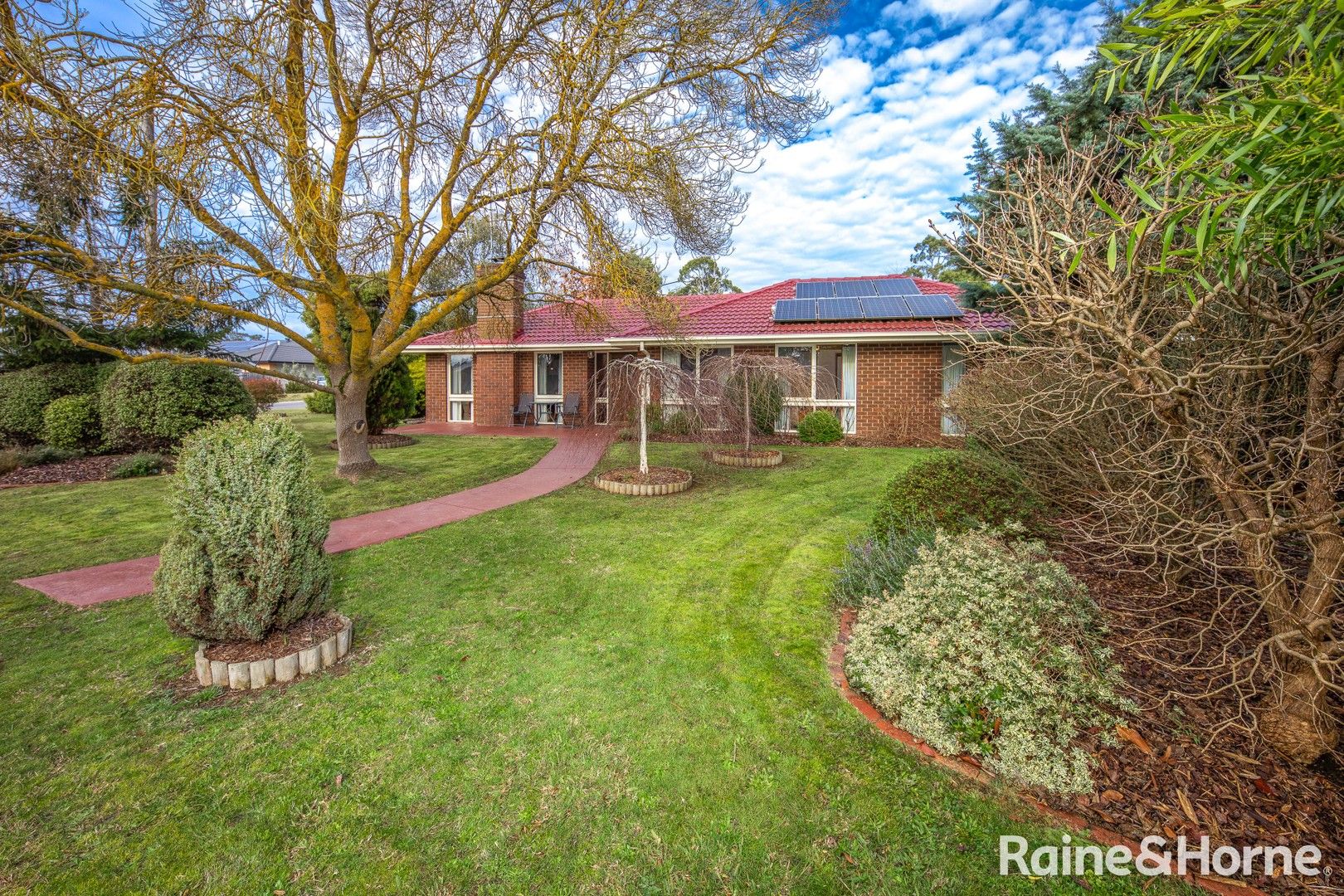 4 bedrooms House in 46 Washington Lane WOODEND VIC, 3442