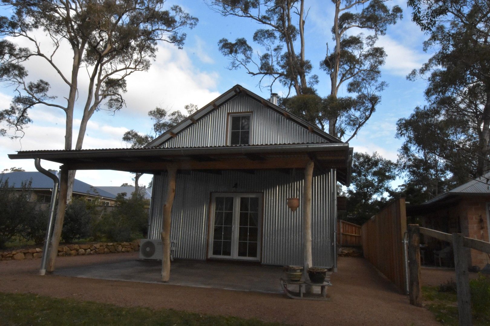 1 bedrooms Studio in 42a Bold St RENWICK NSW, 2575