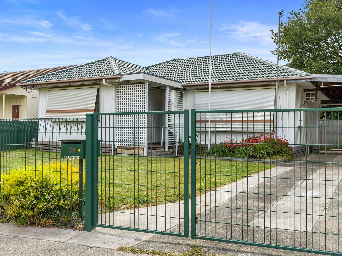 32 SINCLAIR CRESCENT, Seymour VIC 3660, Image 1