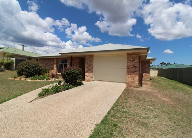 17 Vicky Avenue, Crows Nest QLD 4355