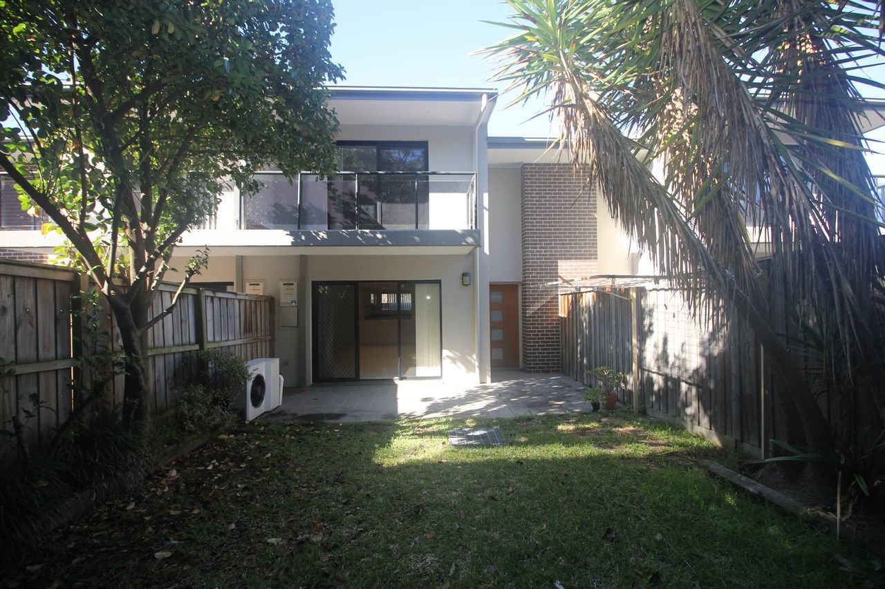3 bedrooms Townhouse in 2/3-7 James Street BAULKHAM HILLS NSW, 2153