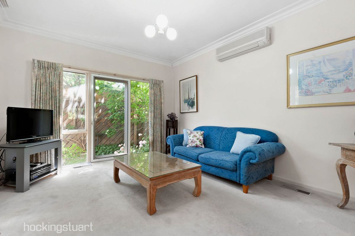 2/2 Pendle Street, Box Hill VIC 3128, Image 2