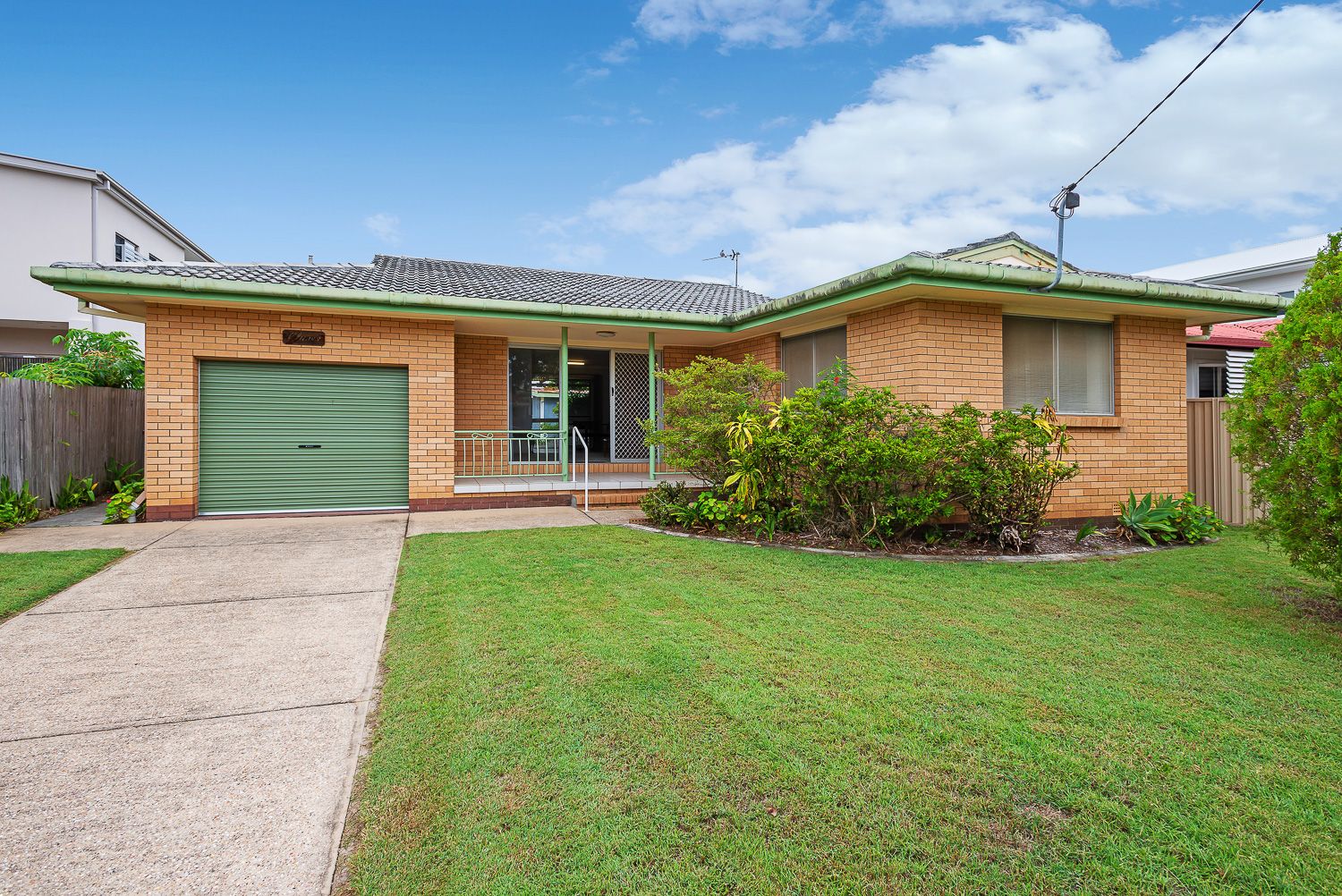 4 Helena Street, Biggera Waters QLD 4216, Image 0