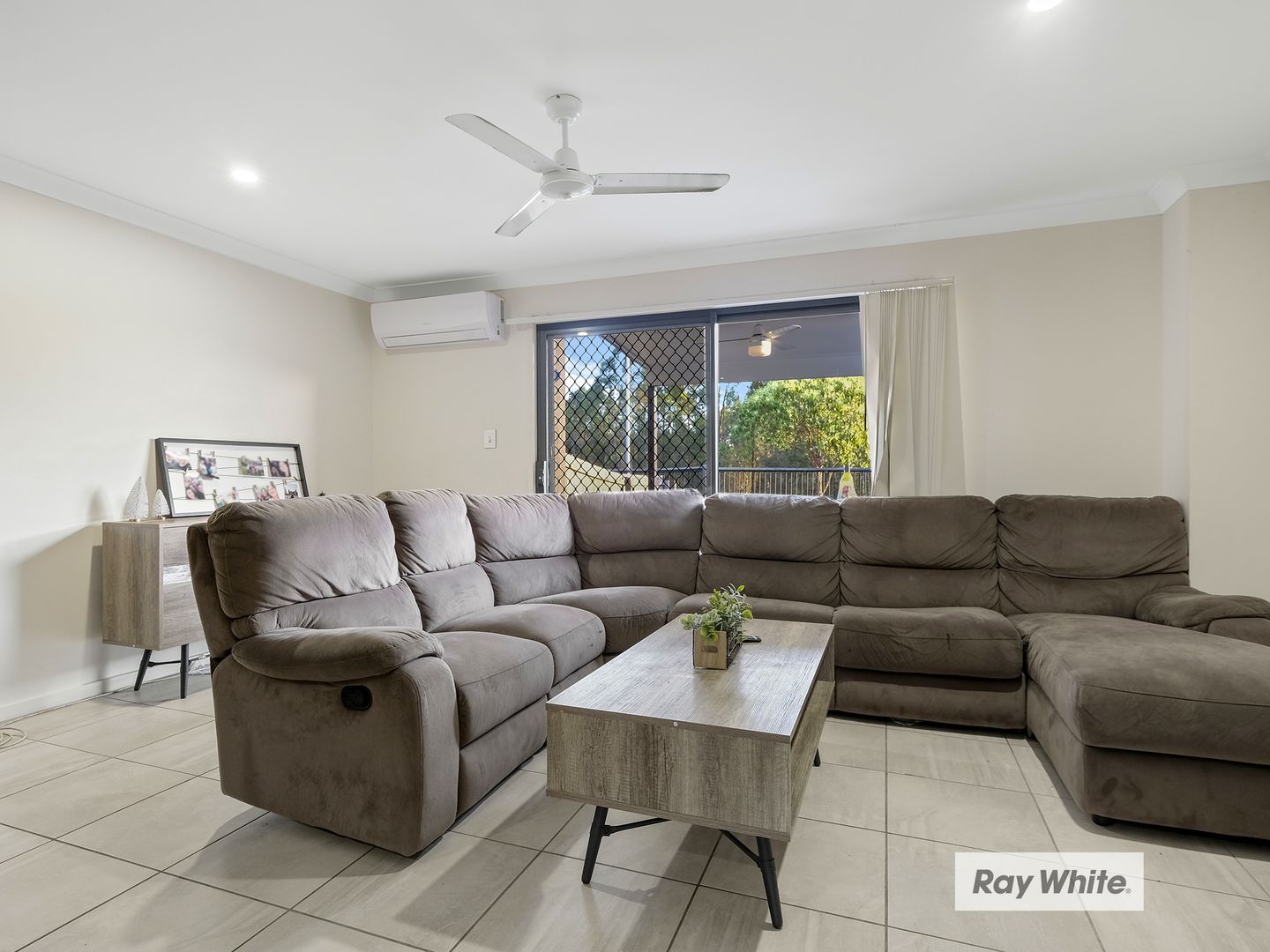 27 Woodroffe Crescent, Redbank Plains QLD 4301, Image 2