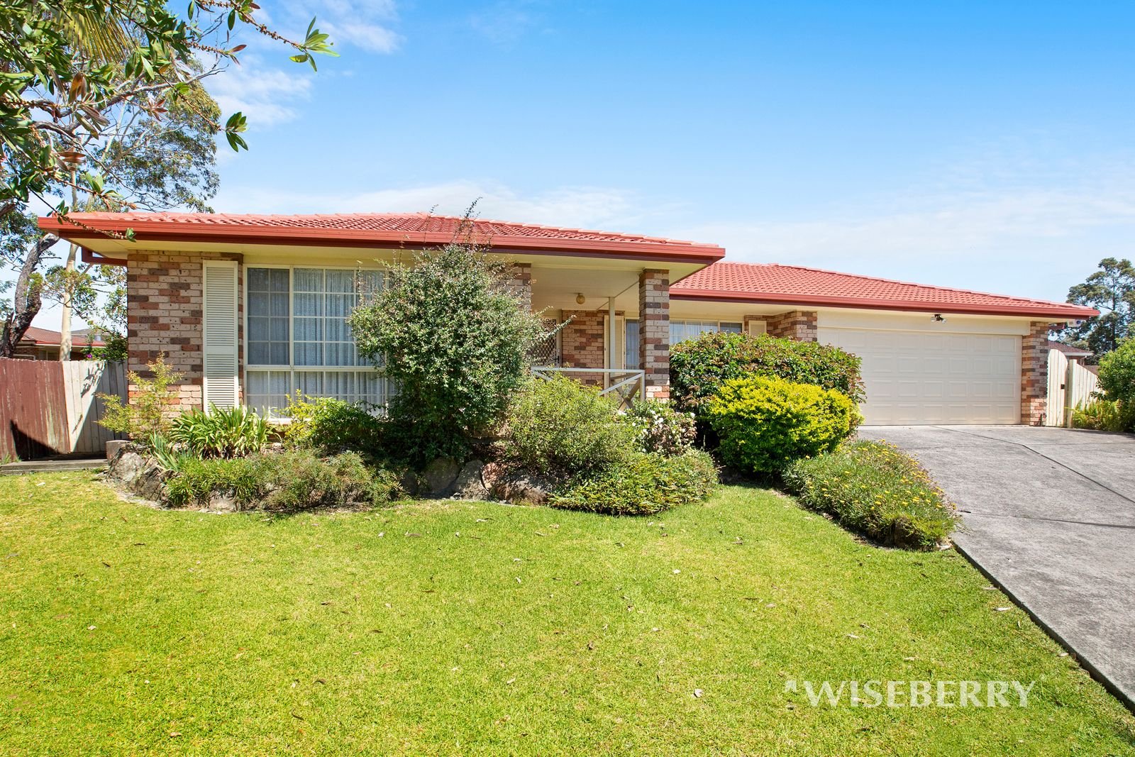 6 Lonsdale Close, Lake Haven NSW 2263, Image 0