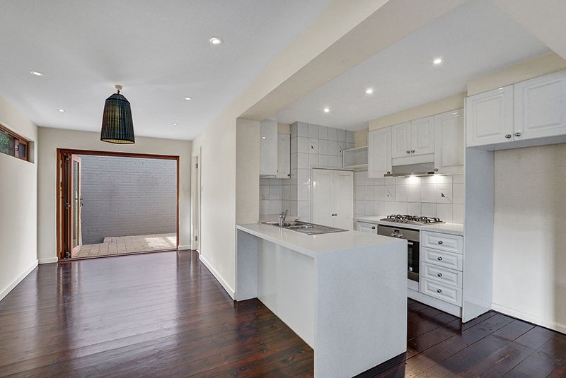 3 bedrooms Terrace in 122 Wellington Street WATERLOO NSW, 2017