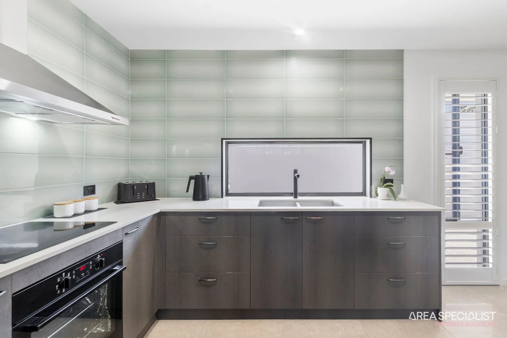 Additional image 26 of 52 Pelican Parade, Jacobs Well QLD 4208