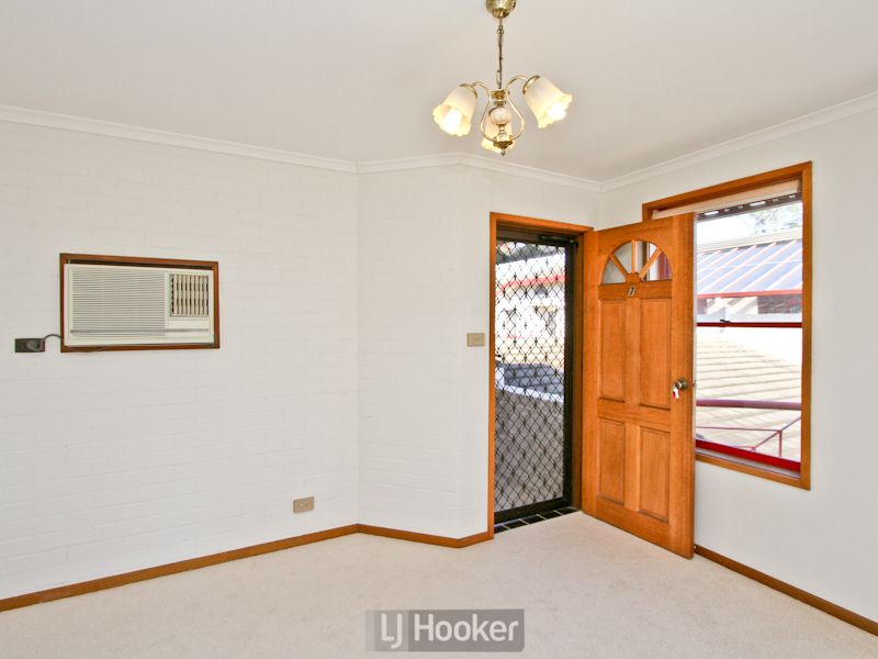 7/50 Allambee Place, Valentine NSW 2280, Image 2