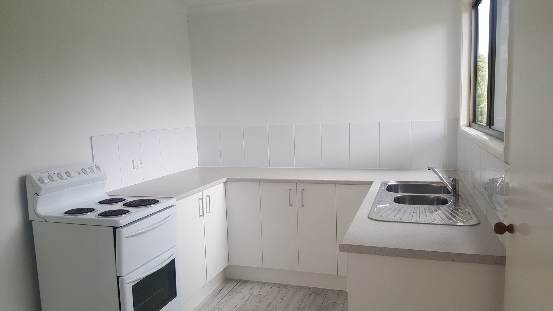 2 bedrooms Apartment / Unit / Flat in 2/10 Impey Ave TIN CAN BAY QLD, 4580