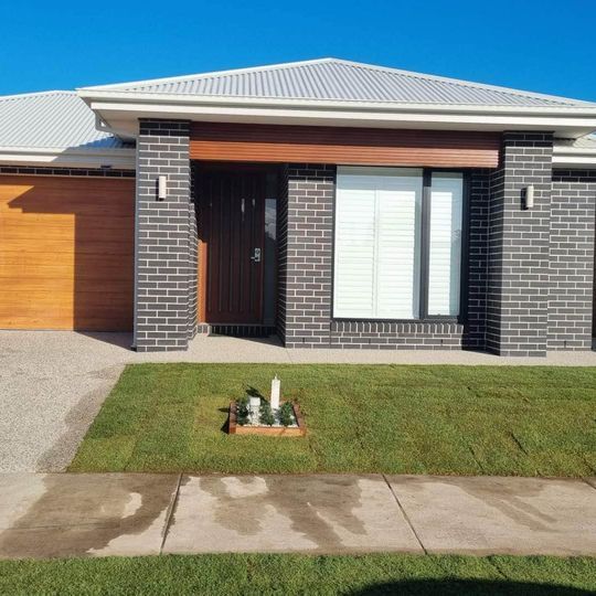 4 bedrooms House in 17 Matthews Road LOVELY BANKS VIC, 3213