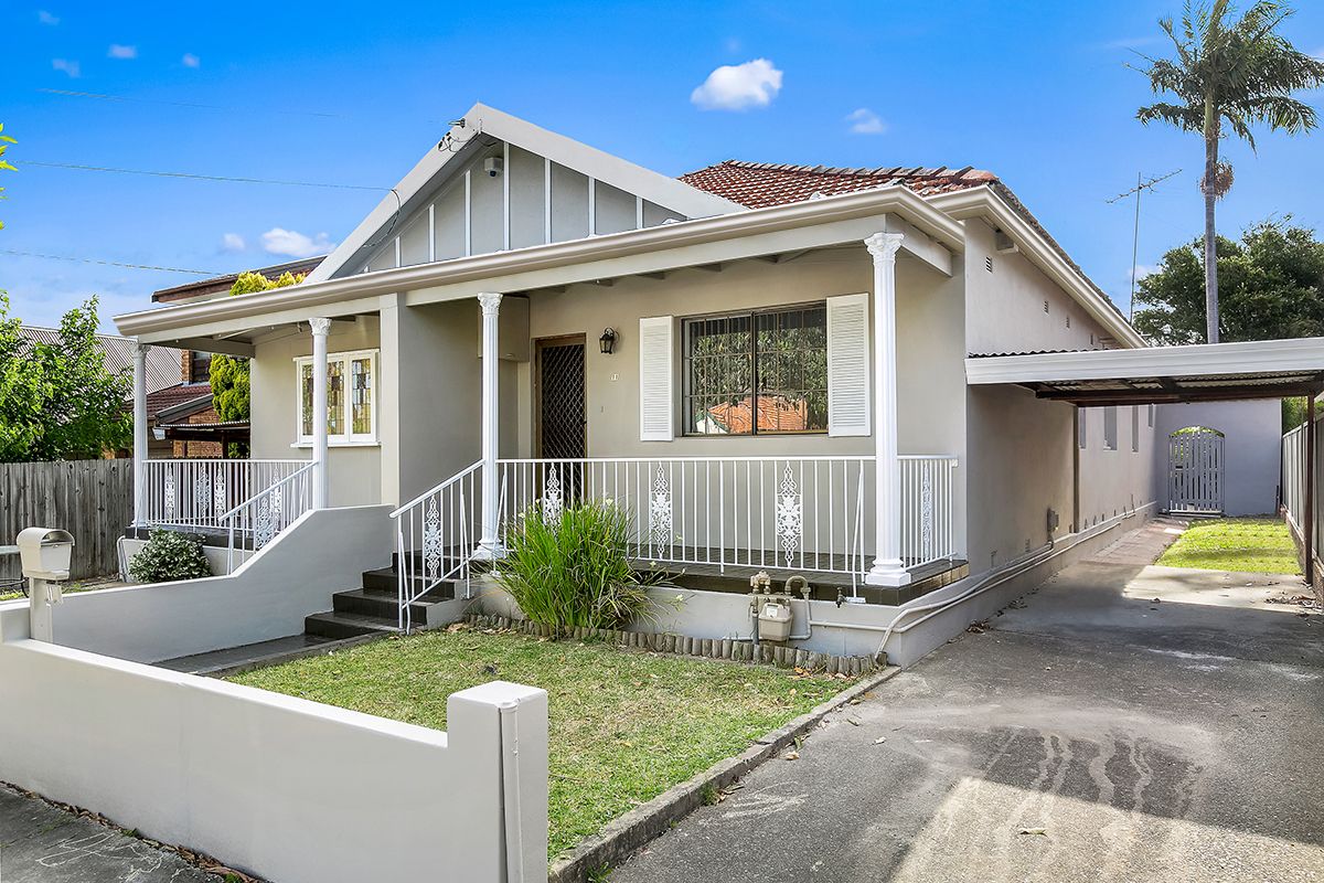 11 Hampton Street, Croydon Park NSW 2133, Image 0