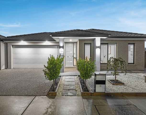 241 St Germain Boulevard, Clyde North VIC 3978