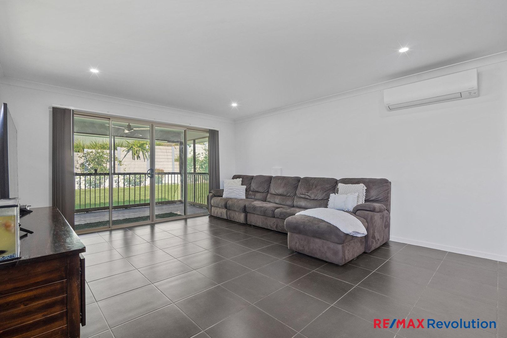 26 Innsbruck Way, Bahrs Scrub QLD 4207, Image 1