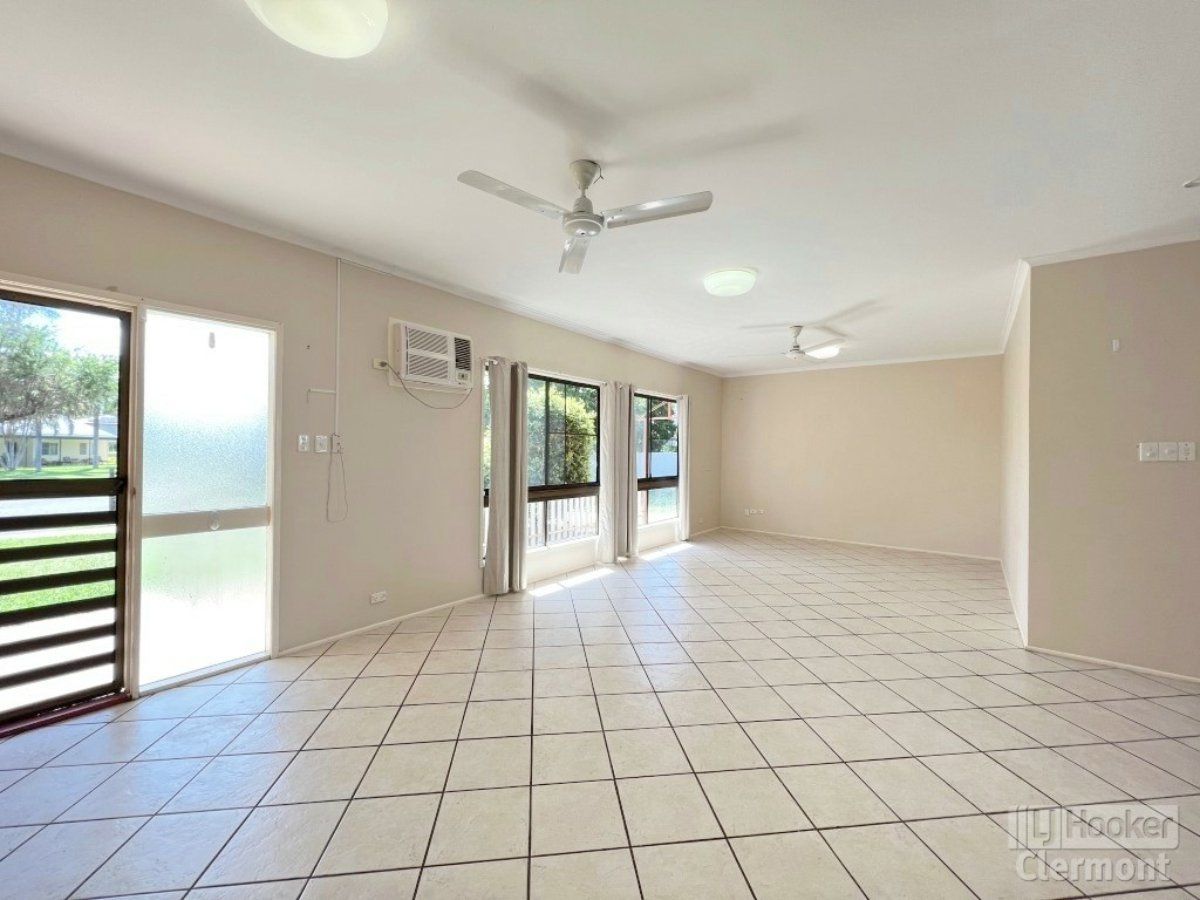 13 Athol Court, Clermont QLD 4721, Image 2