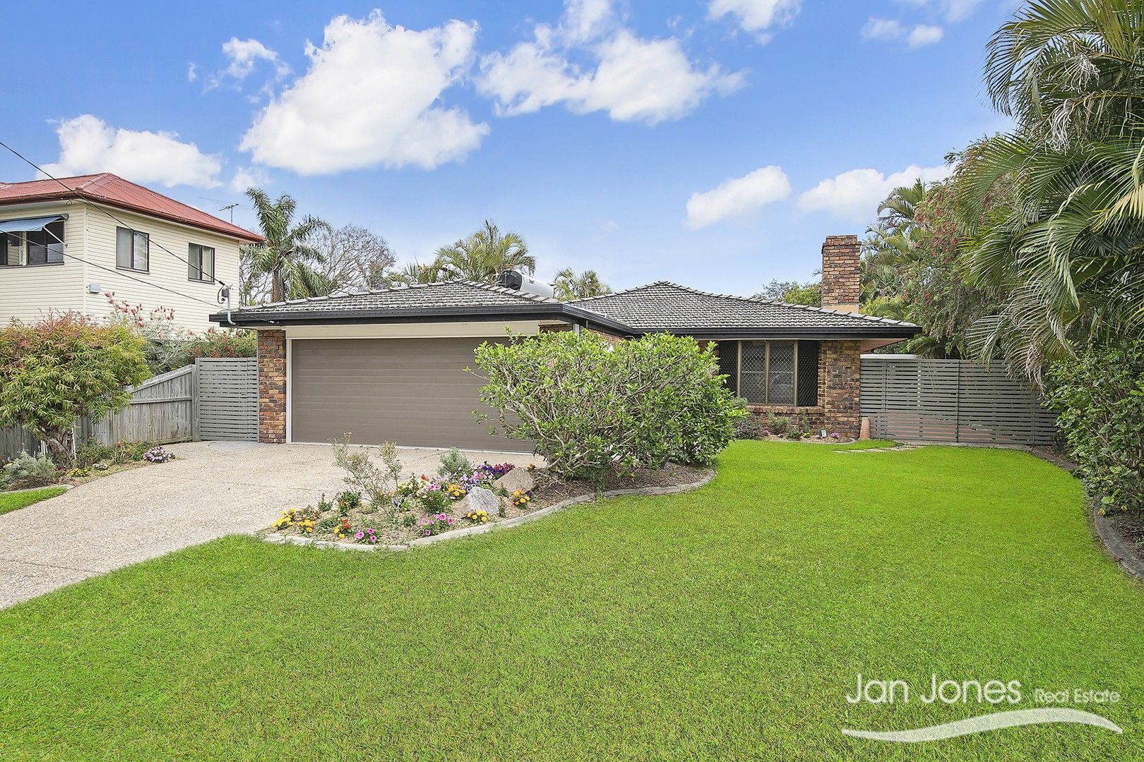 4 bedrooms House in 21 Leonard St MARGATE QLD, 4019