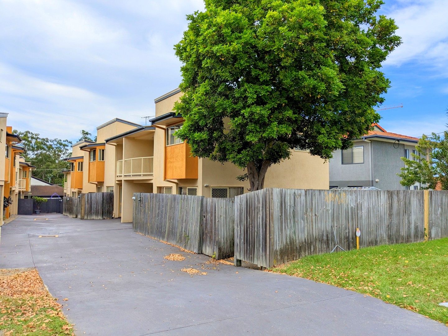 3 bedrooms Townhouse in Unit 4/36 Silvyn St REDCLIFFE QLD, 4020