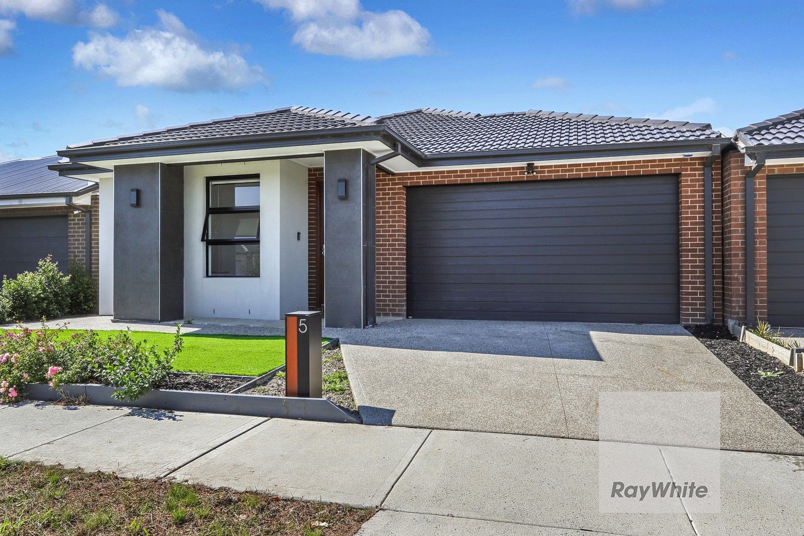 5 Daisy Dr, Donnybrook VIC 3064 House For Rent Domain