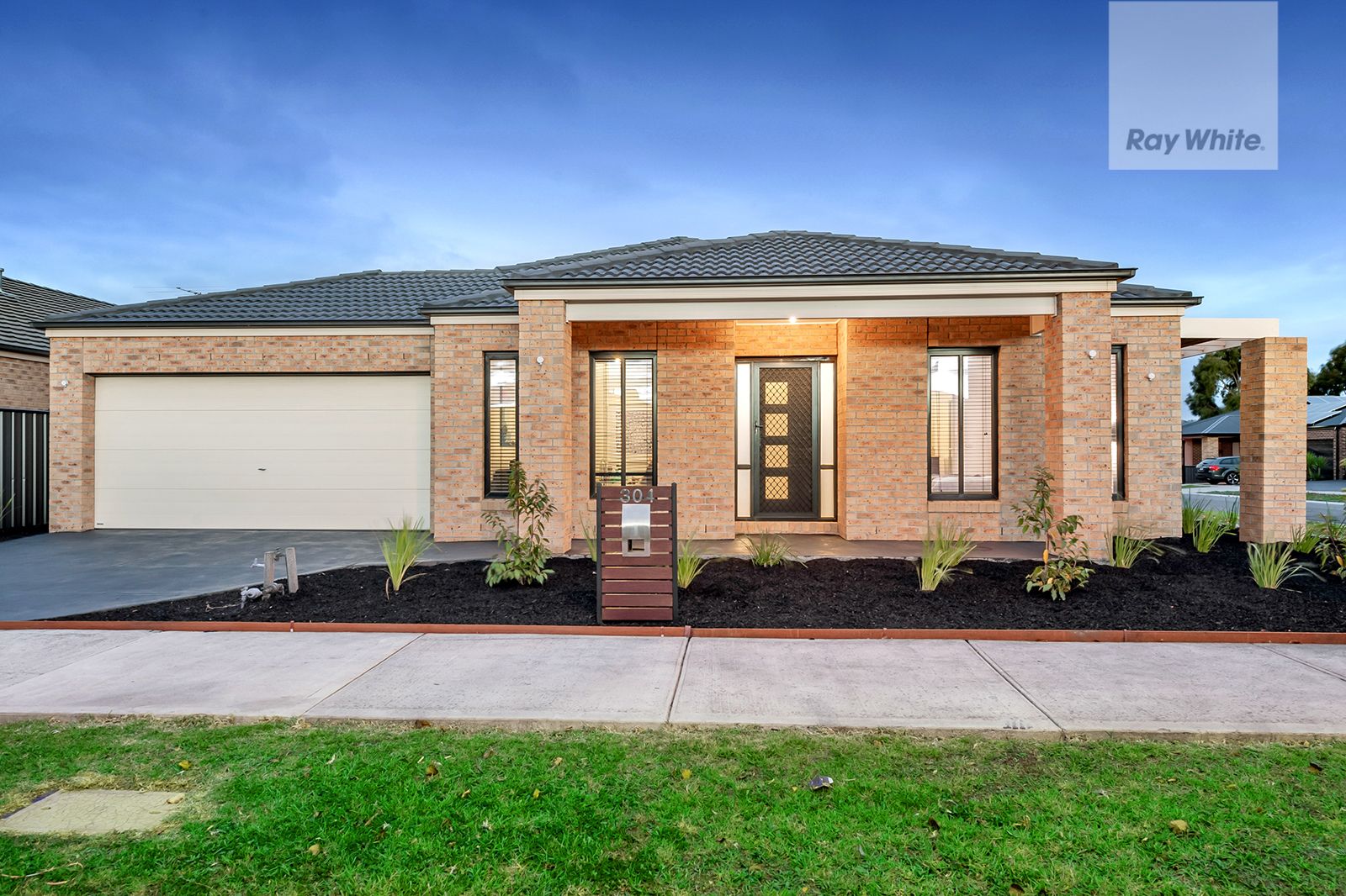 304 Waterview Boulevard, Craigieburn VIC 3064, Image 0