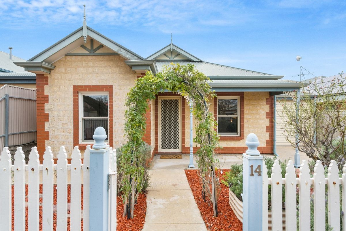 3 bedrooms House in 14 Lockwood Drive GREENWITH SA, 5125