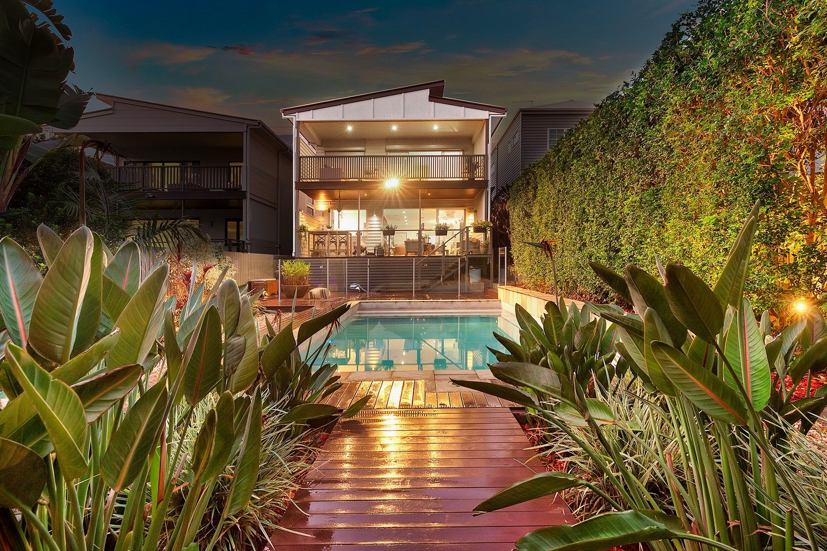 5 bedrooms House in 292 Ferguson Road SEVEN HILLS QLD, 4170