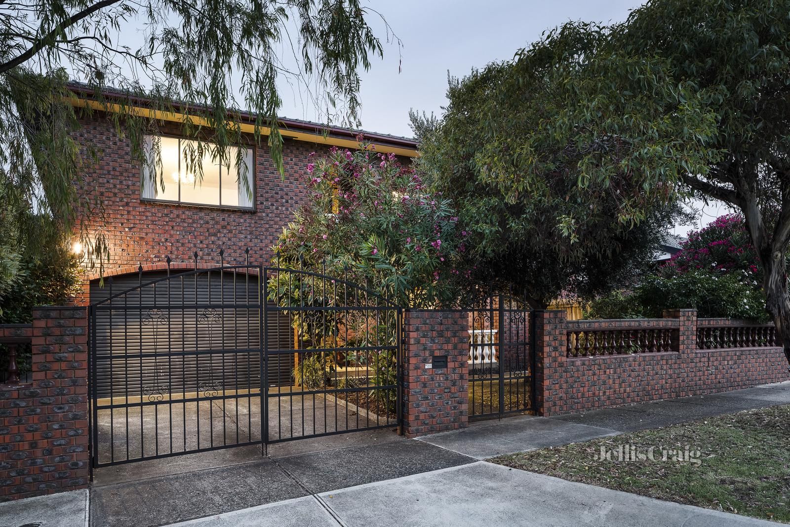 8 Vaux Street, Pascoe Vale South VIC 3044, Image 0