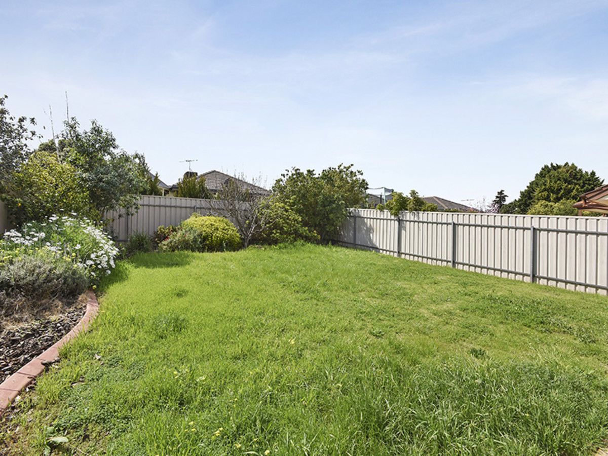 25 Whitestone Crescent, Seaford Rise SA 5169, Image 1