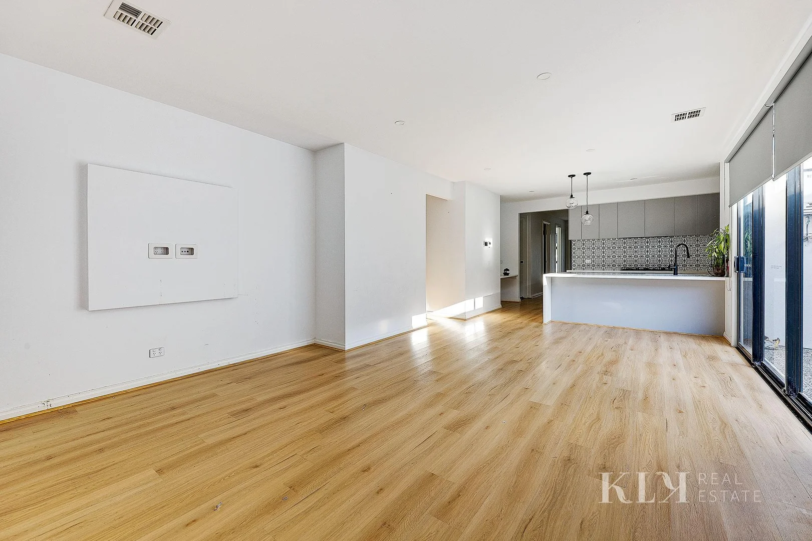 Additional image 4 of 33 Falconer Drive, Mickleham VIC 3064