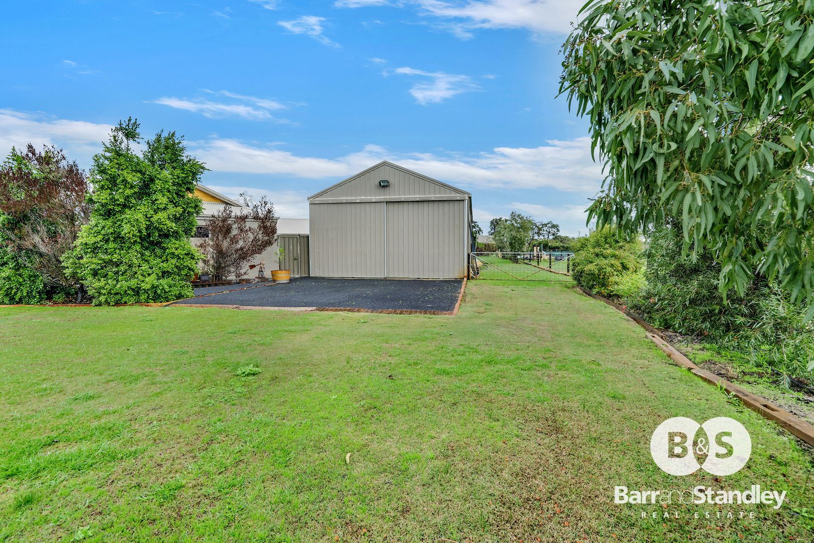 9 Macgregor Road, Roelands WA 6226, Image 2