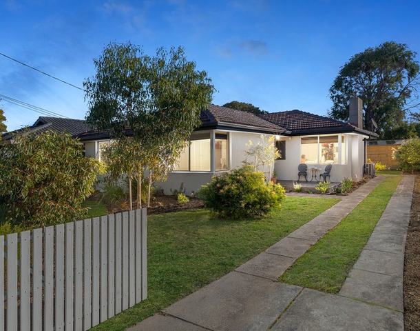 13 Torquay Avenue, Seaford VIC 3198